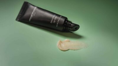 Hyaluronic Smoothing Lip Balm - Image 2