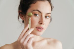 When To Use A Jade Roller In Your Skincare Routine