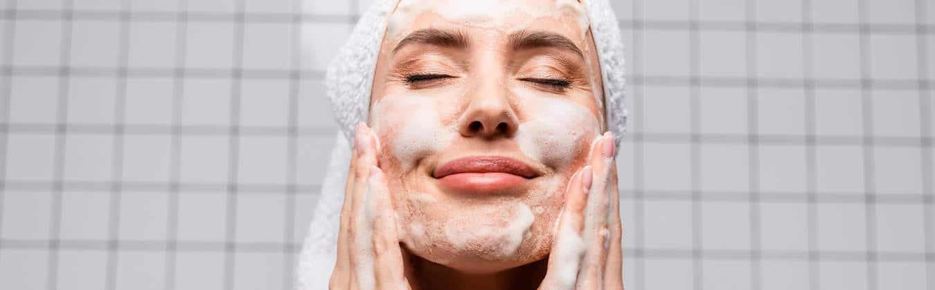 Clogged pores can be treated with a gentle cleanser chemical exfoliants and other skin care products
